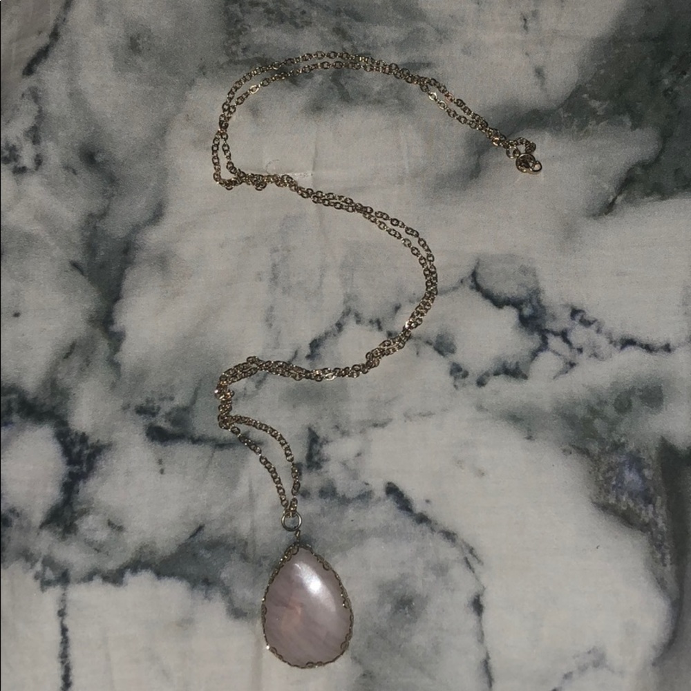 Pink pendant necklace